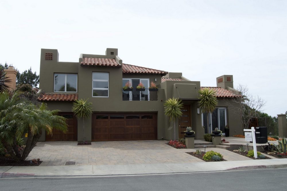 When to Repaint Stucco Exteriors for Better Protection and a Cleaner Look